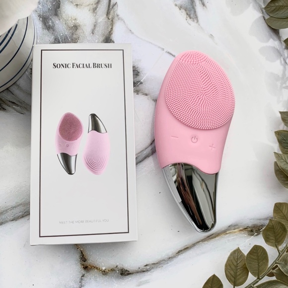 Brand new Face Cleansing Vibrating Brush - Picture 1 of 2
